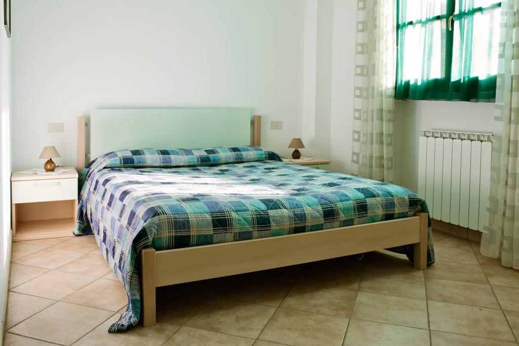 פוצ'קיו Assia Spa חדר תמונה